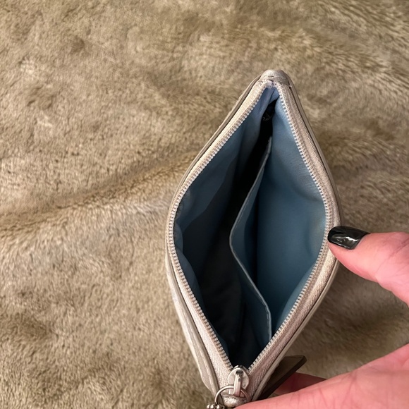 Coach clutch - Picture 4 of 4